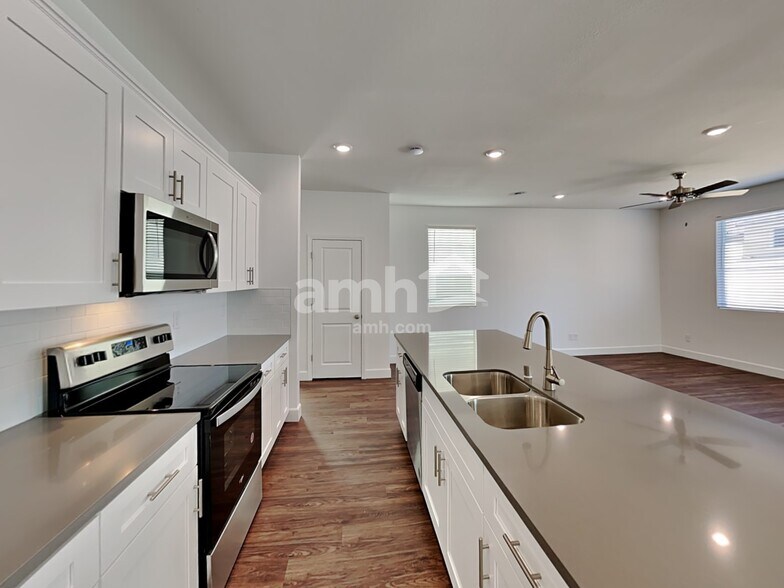 Building Photo - 9132 Liberty Cap Ct