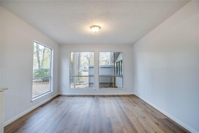 Building Photo - 605 Jeff Davis Ct