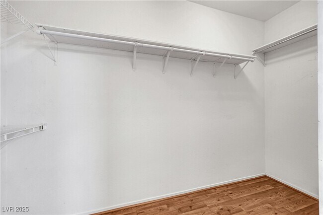 Building Photo - 310 Fancrest St