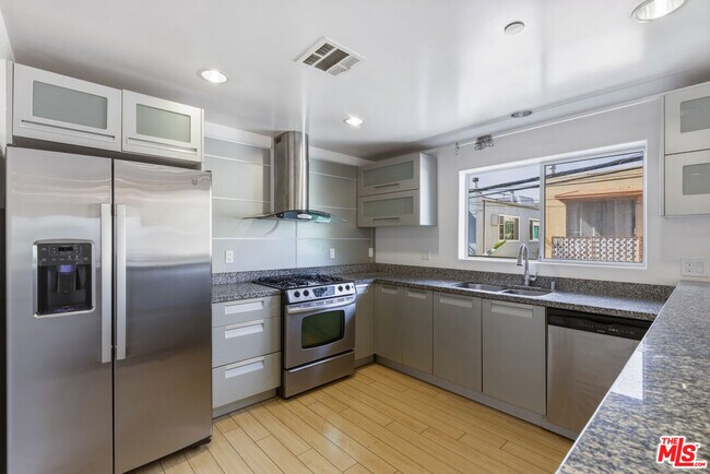 Building Photo - 3637 Dunn Dr