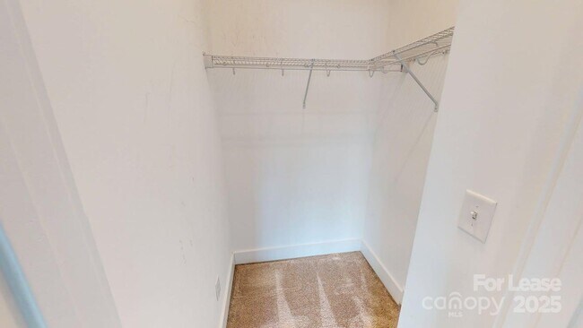 Building Photo - 1211 Minter Pl
