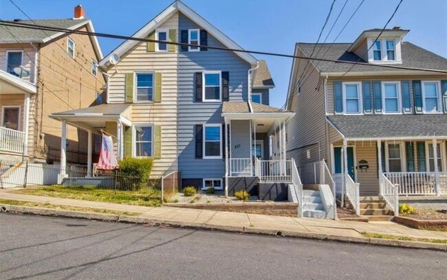 Primary Photo - 833 N Hoffert St
