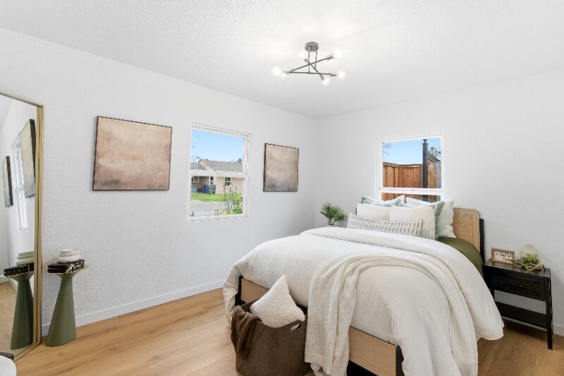 Building Photo - 2361 Bedford Rd