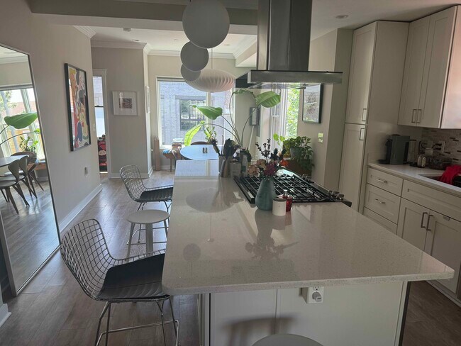 Building Photo - 765 Girard St NW