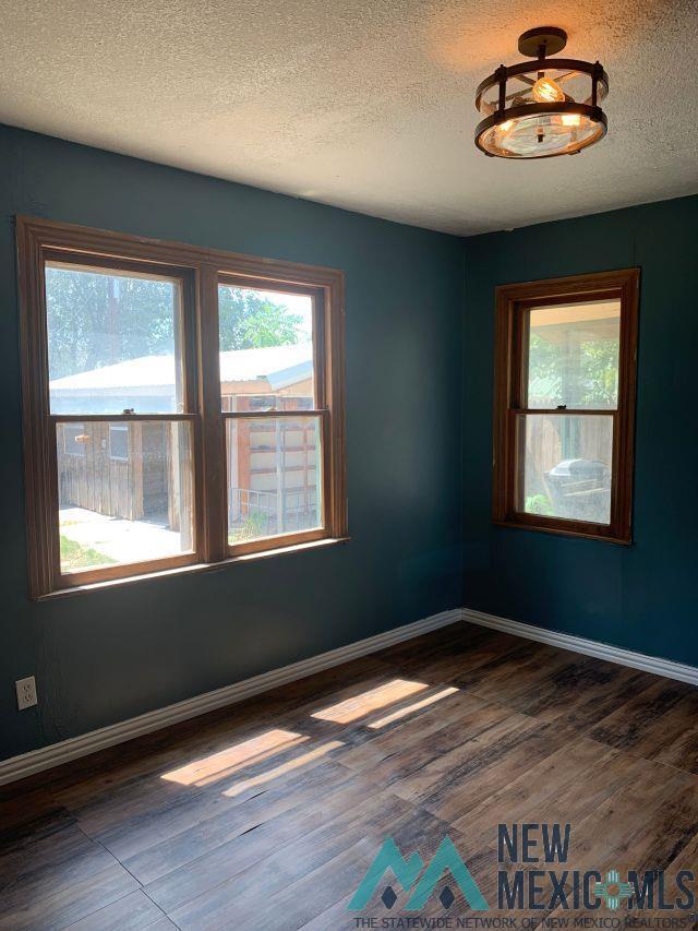 Building Photo - 142 S Indio Ave