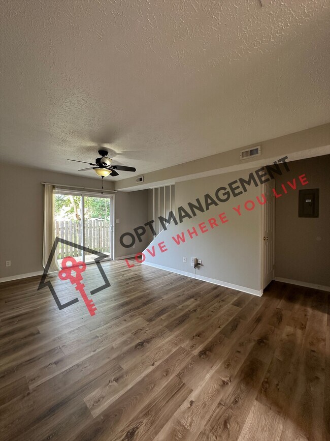 Building Photo - 1406 Sunset Dr