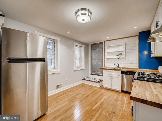 Building Photo - Charming Renovated Home in Prime Upper Fel...