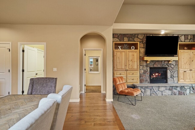 Building Photo - 20482 Jacklight Ln