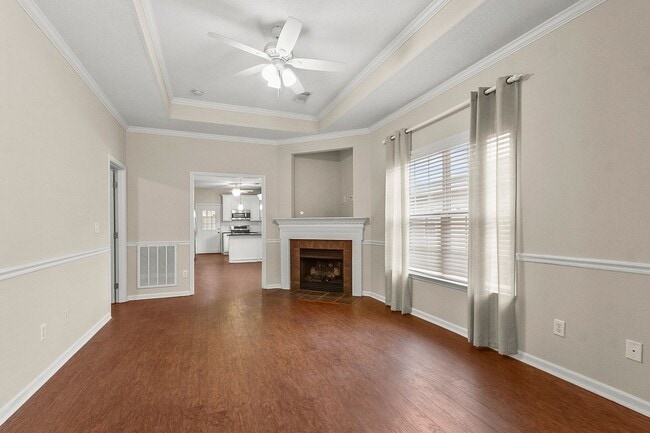 Building Photo - Cozy 3 Bed 2 Bath Available January 2026!