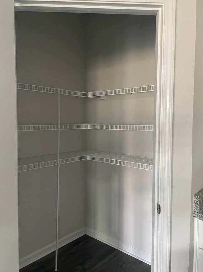 Building Photo - 4 Bed, 2 Bath New Build