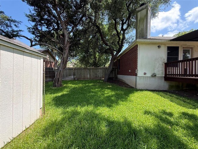 Building Photo - 1505 Muledeer Run
