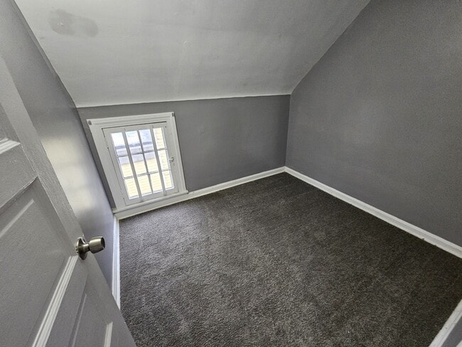 Building Photo - 3336 W 54th St