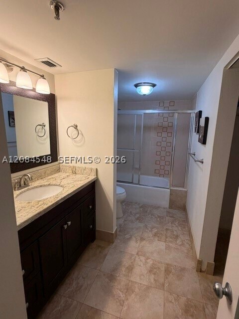 Building Photo - 2401 Collins Ave