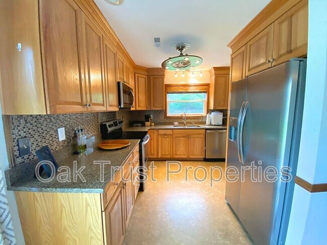 Building Photo - 303 Christiee Ct