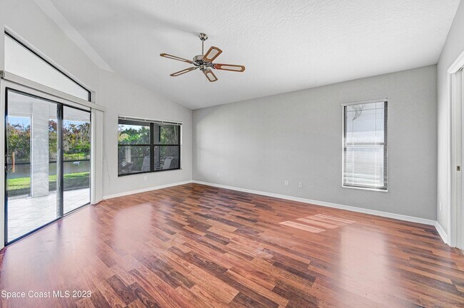 Building Photo - 3643 Bluefield Ave