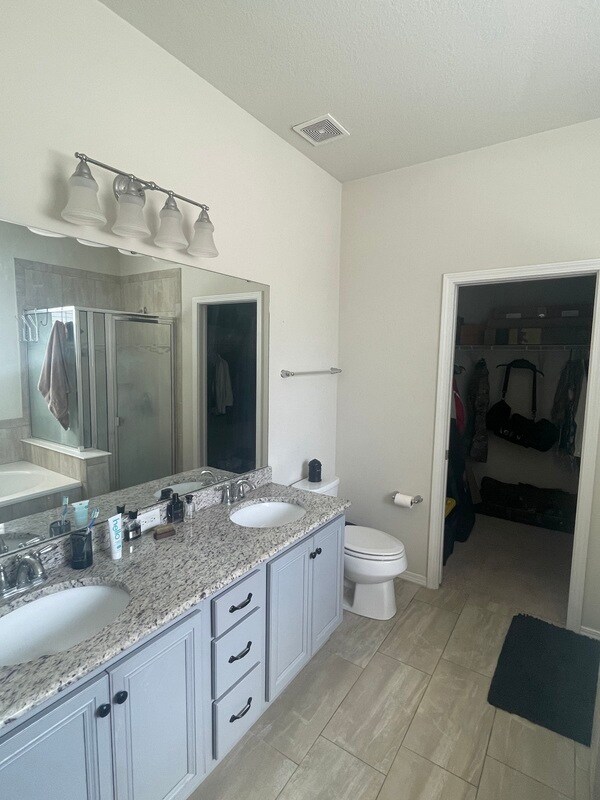 Building Photo - 15269 Stone House Dr