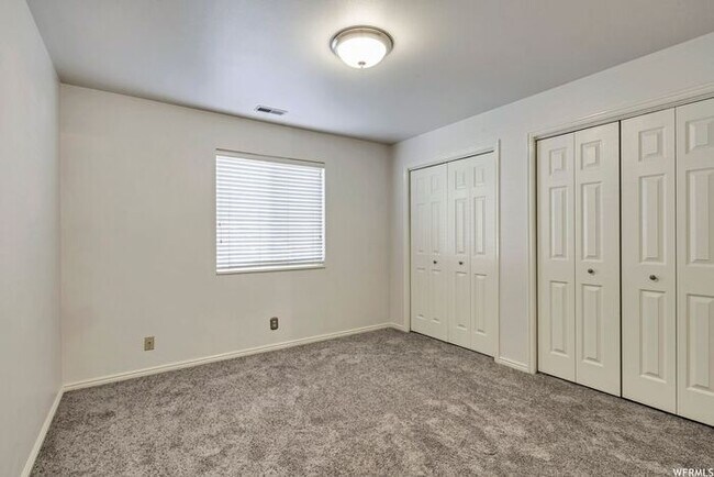 Building Photo - AWESOME GROUND FLOOR CONDO IN OREM