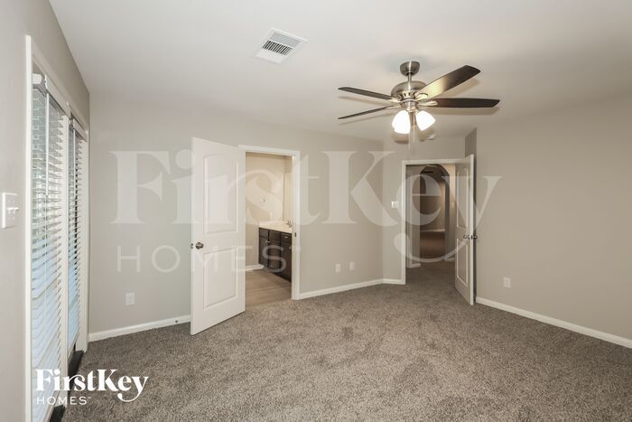 Building Photo - 20703 Solstice Point Dr