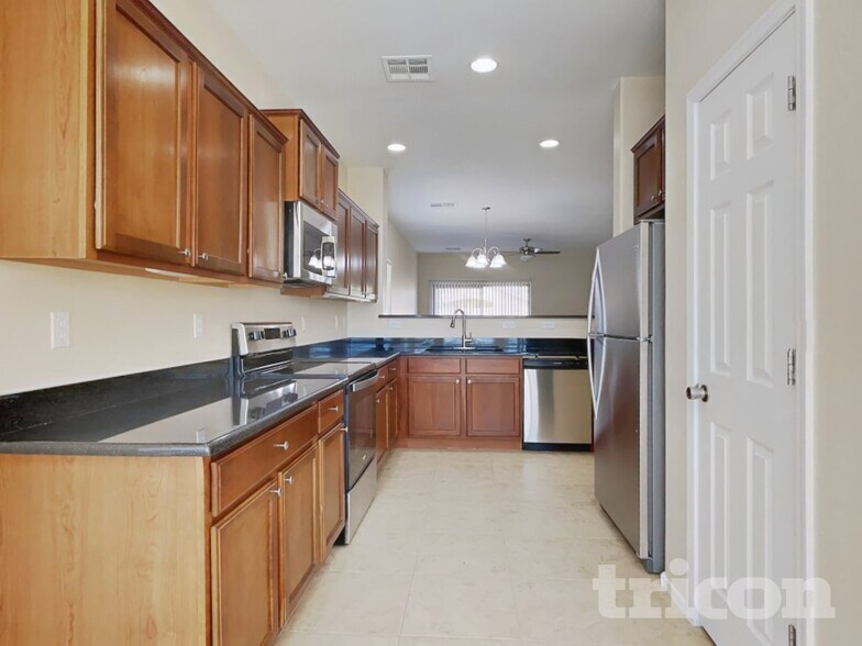 Building Photo - 37020 W Mondragone Ln