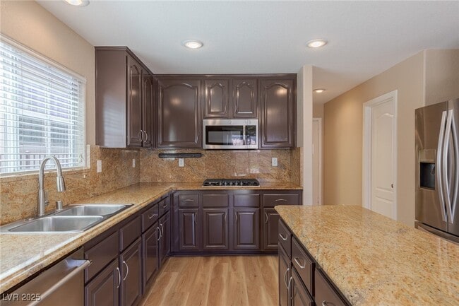 Building Photo - 1130 Grove Park St