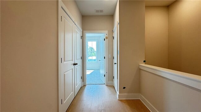 Building Photo - 2694 Evers Dr NE