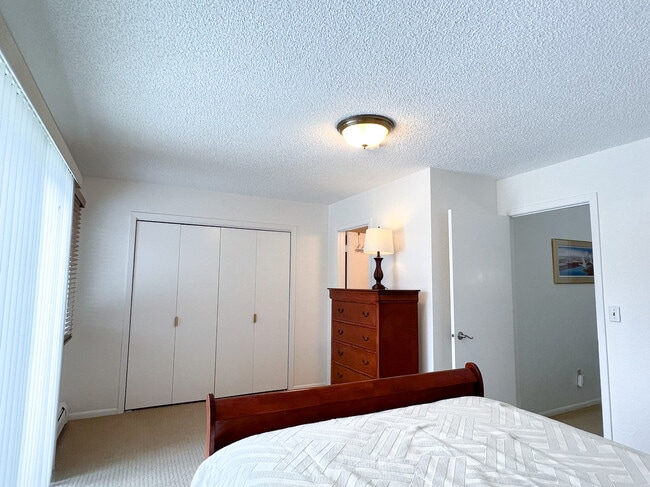 Building Photo - 4714 Mills Dr
