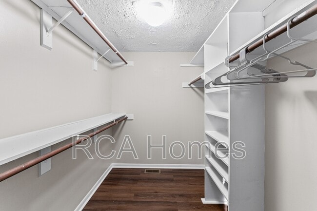 Building Photo - 3314 Vincz Dr