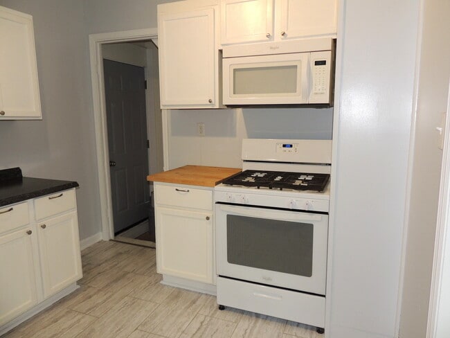 Building Photo - 509 Haish Blvd