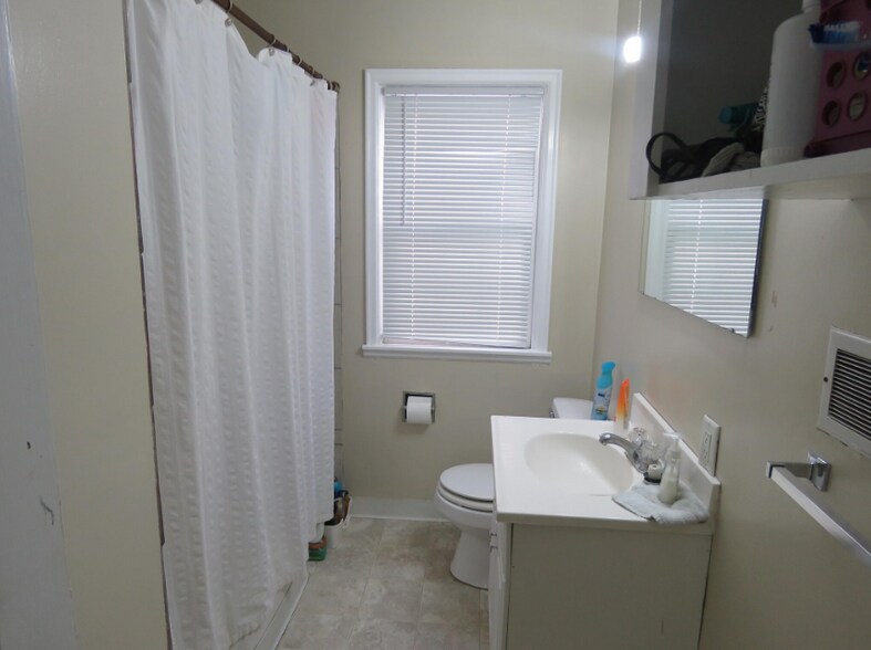 first floor bathroom - 720 3rd St N