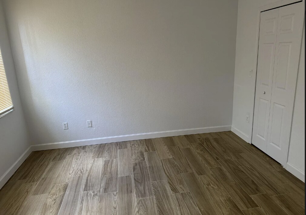 Building Photo - 3516 Shoma Dr