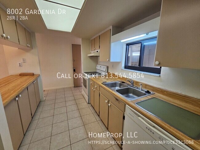 Building Photo - 2 Bedroom Meadowood Condo