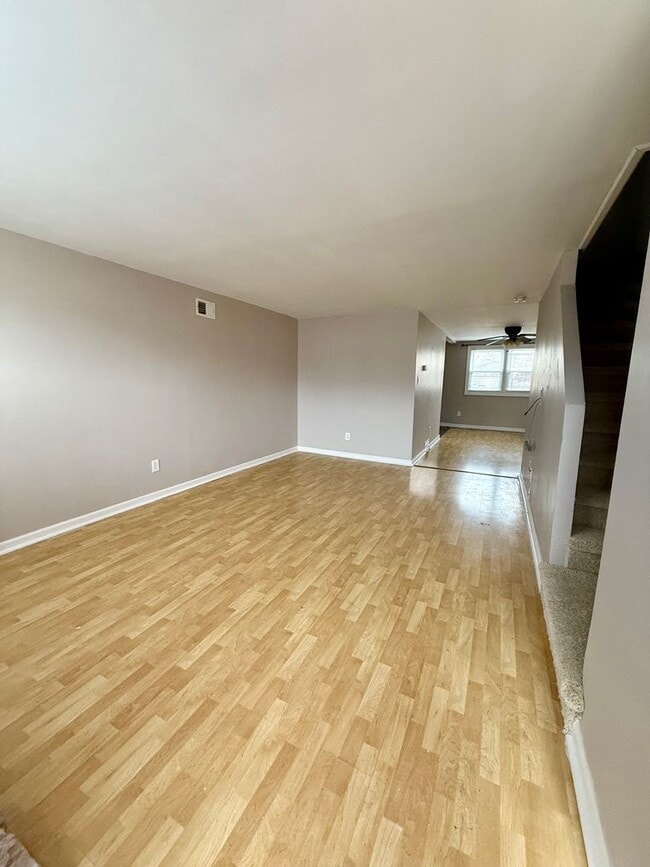 Building Photo - 3 bed 1 bath