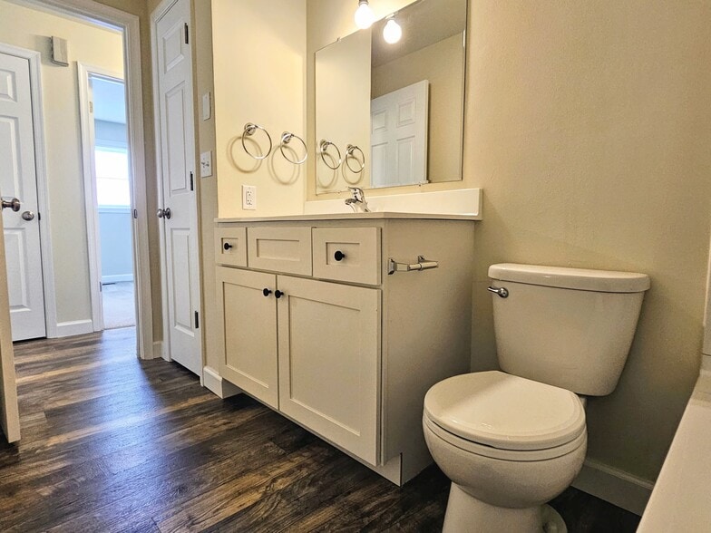 Building Photo - 4 Skyview Ln