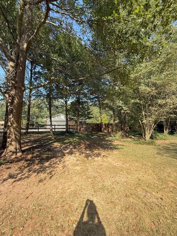 Building Photo - 1050 Aiken Rd