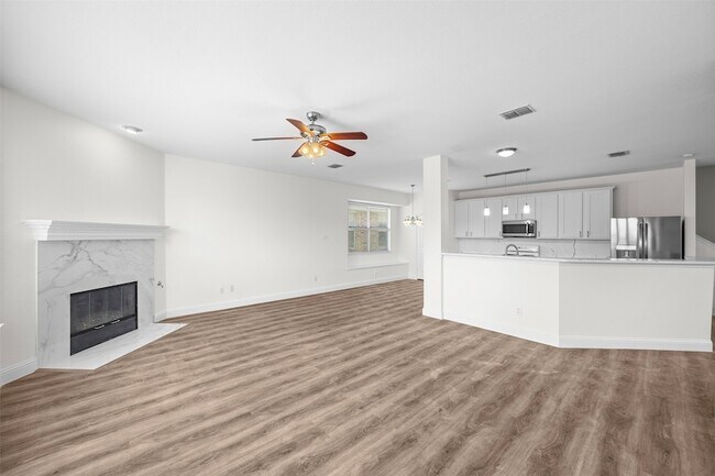 Building Photo - 6245 White Pine Dr