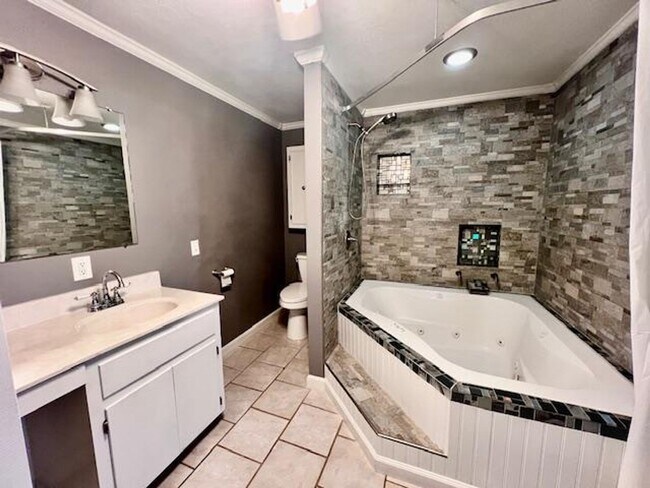 Building Photo - Westwood Subdivision / Rockdale, TX / 4 bedrooms / One Story