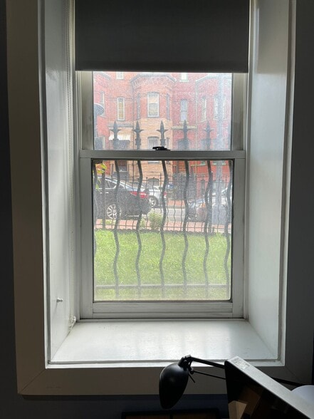 full size window - 500 M St NW
