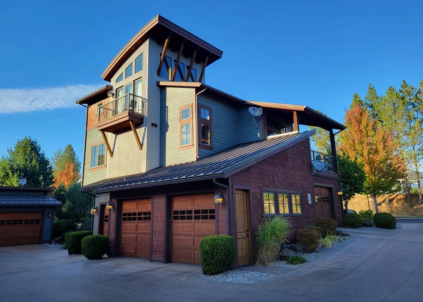 Building Photo - 2090 W Bellerive Ln