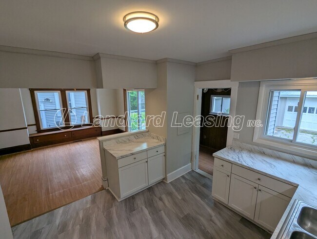 Building Photo - Spacious 3-Bedroom Colonial with Finished ...