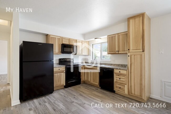Building Photo - 17898 E Mexico Dr