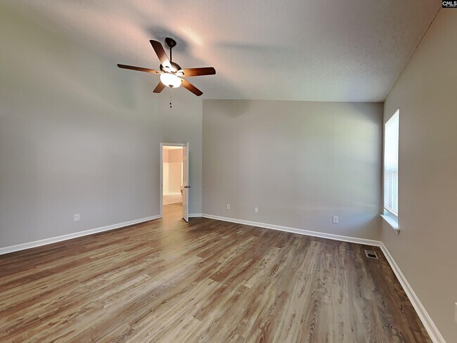 Building Photo - 38 Coachmen Ct
