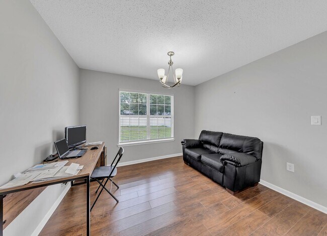 Building Photo - Beautiful 3 Bedroom in Fort Walton Beach