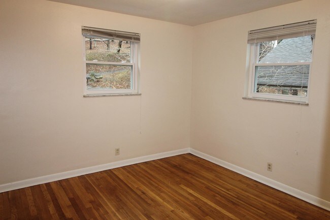 Building Photo - 3451 Evergreen Rd
