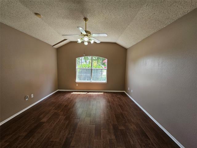 Building Photo - 215 Piccadilly Cir
