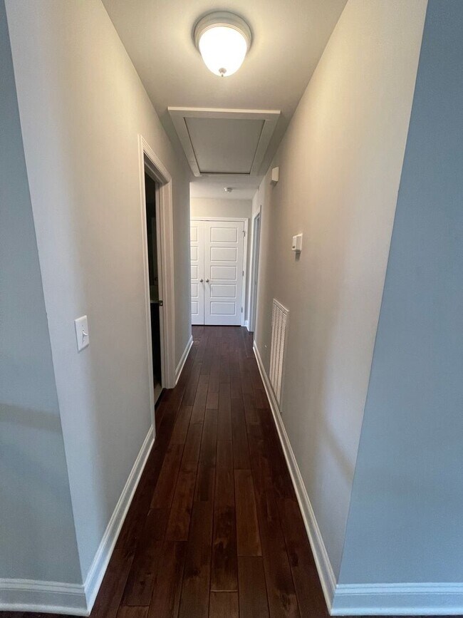 Building Photo - 4 Bedroom + Finished Basement for Rent in Ooltewah