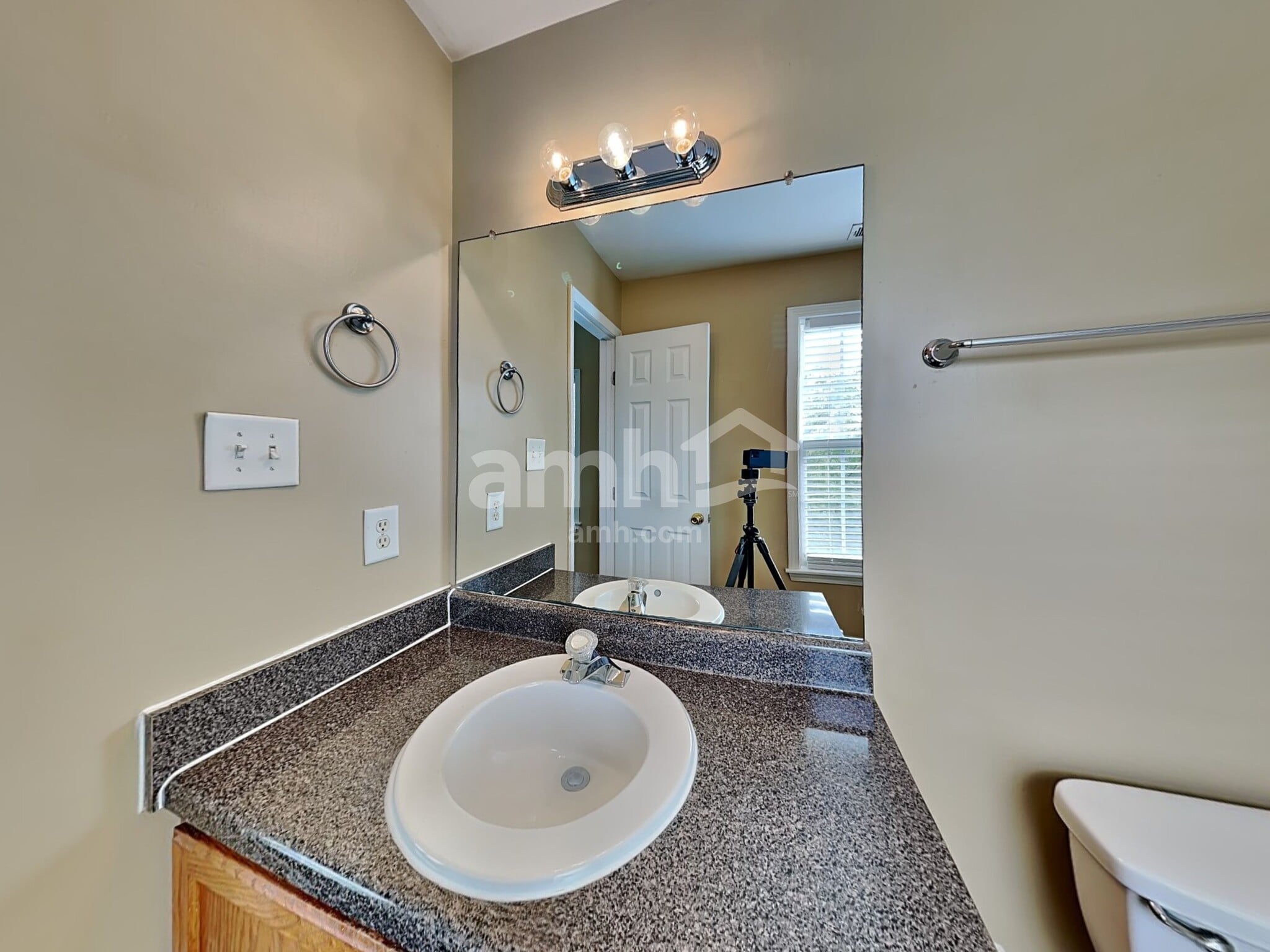 Building Photo - 3913 Lodgepole Ln