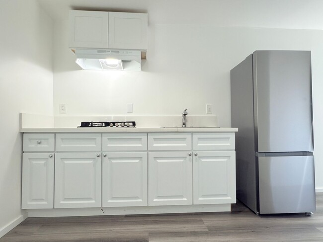 Building Photo - 1-Bedroom ADU – Modern Comfort & Prime Loc...