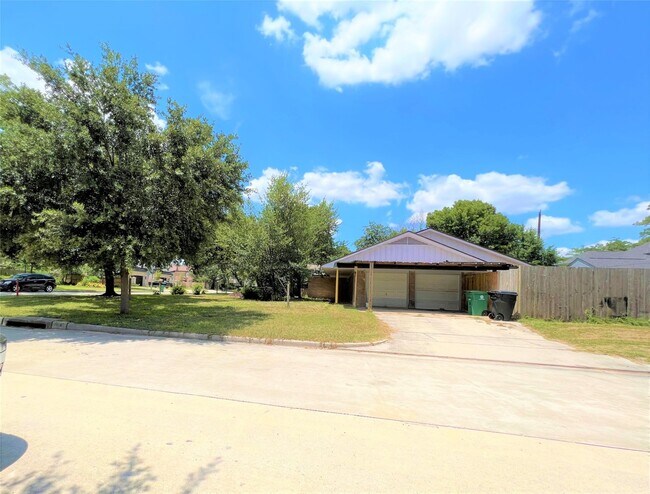 Building Photo - 1518 Johanna Dr
