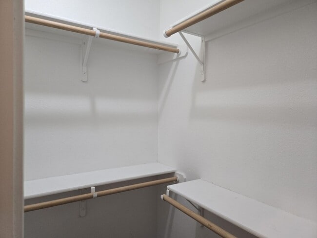 Building Photo - 3/2 Fourplex in Castle Heights