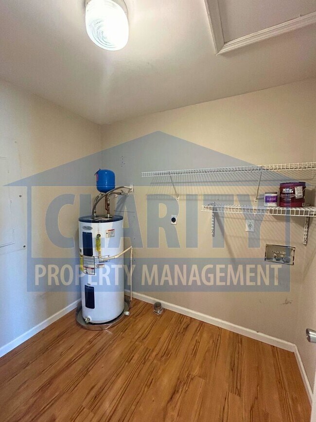 Building Photo - Three bedroom ranch-style home!